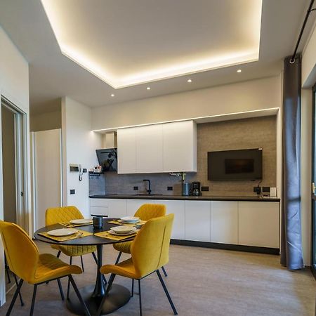 סירמיונה Lakeview Apartment Primea מראה חיצוני תמונה