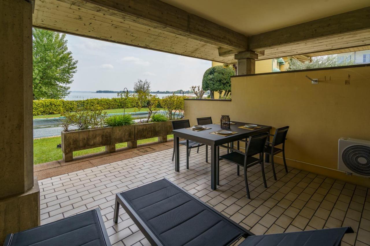 סירמיונה Lakeview Apartment Primea מראה חיצוני תמונה